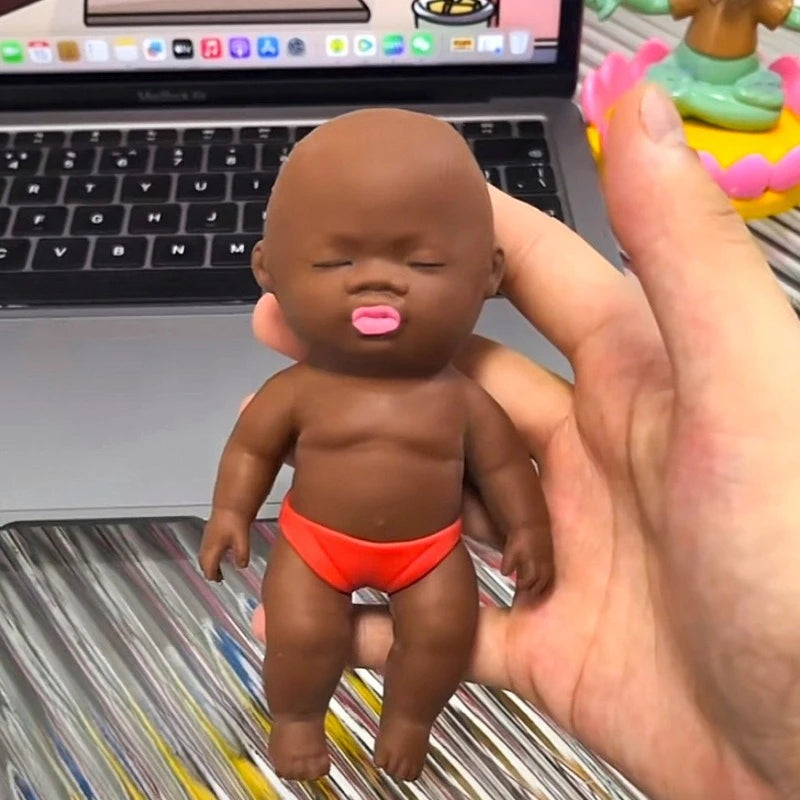 Natasha Doll Nera – La bambola antistress più virale del web